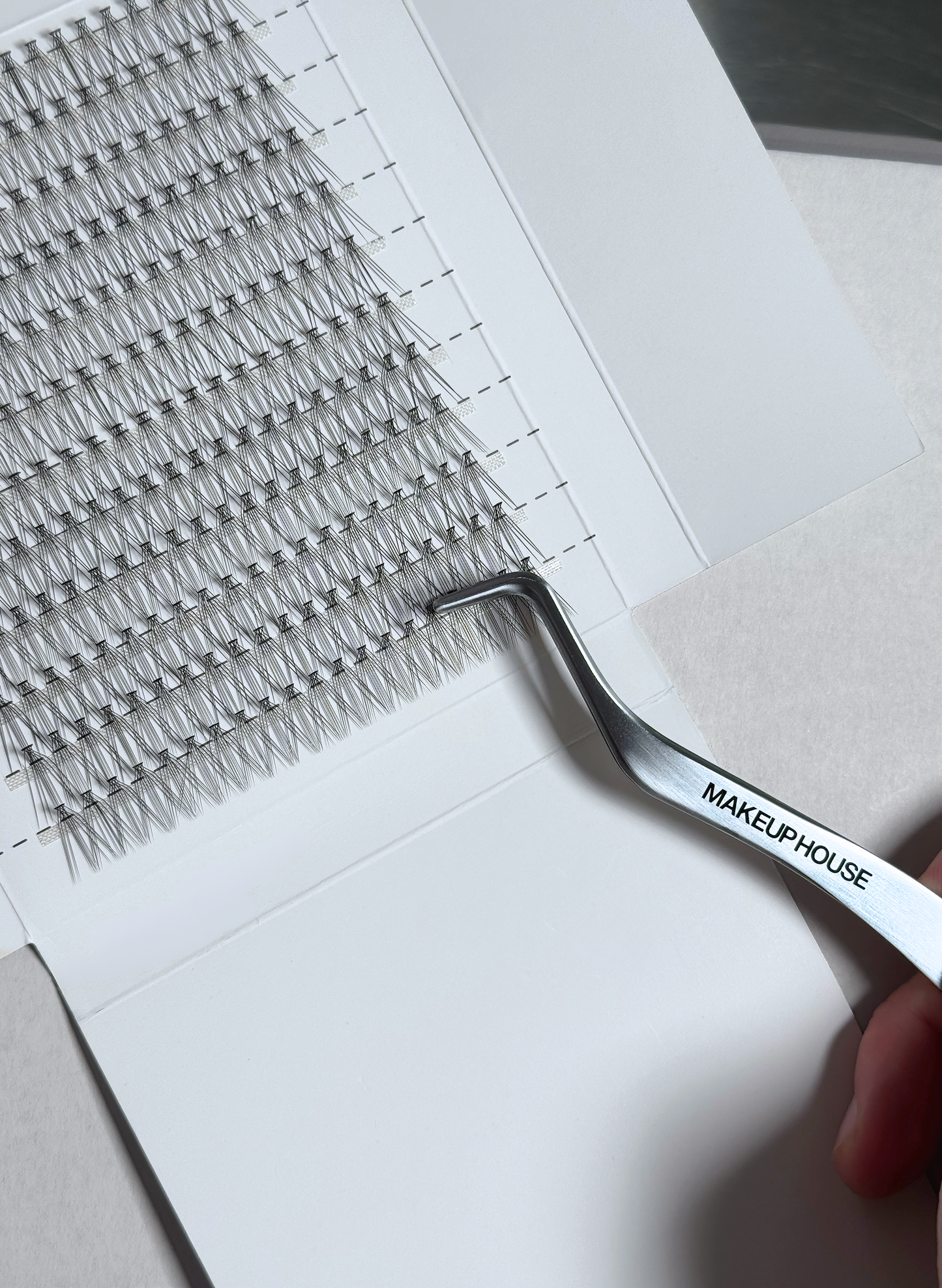 PRO.LASH TWEEZERS